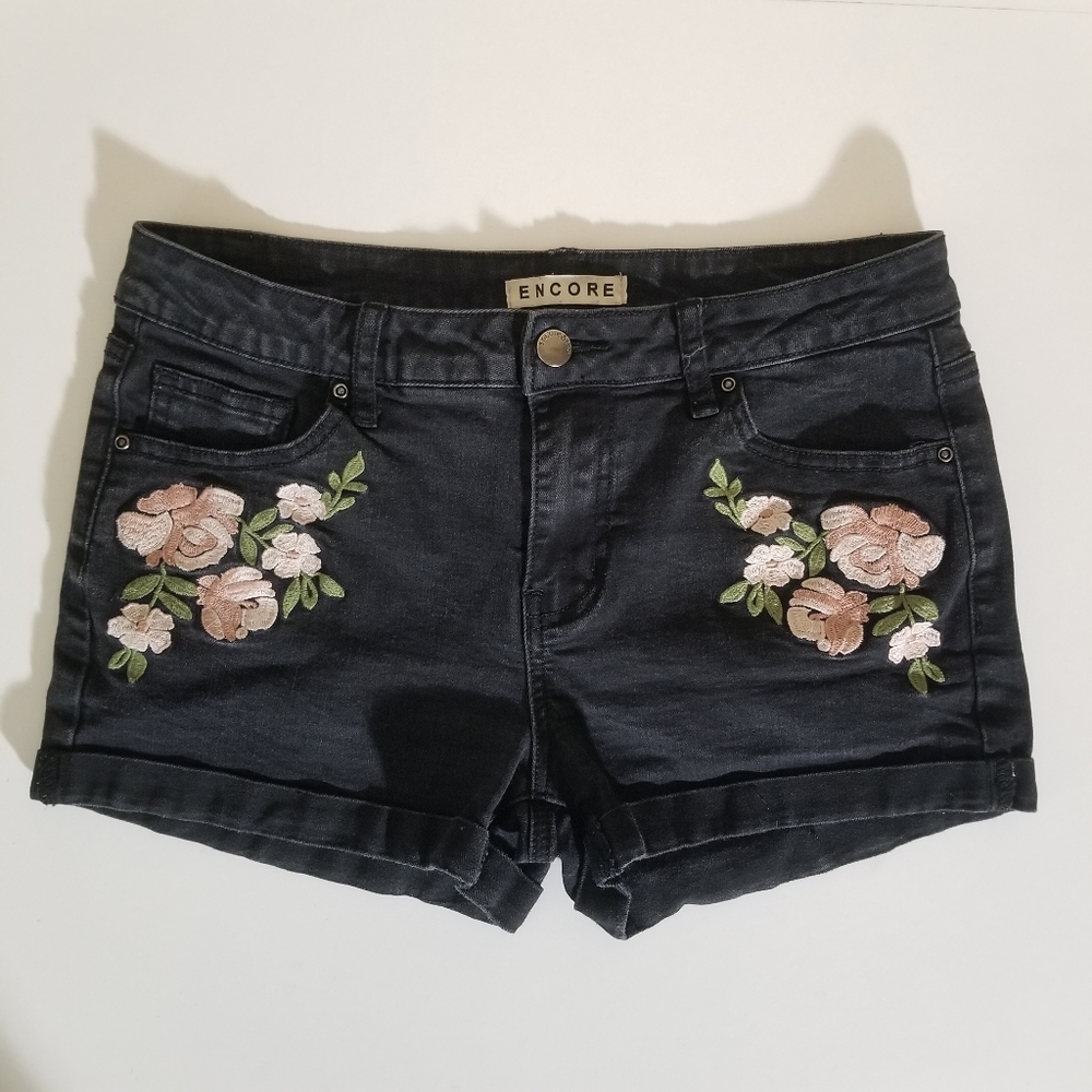 🌸 ENCORE 🌸 denim shorts